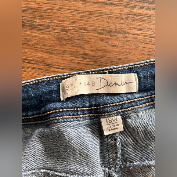 Y2K Style Denim Skirt - Picture 4 of 4